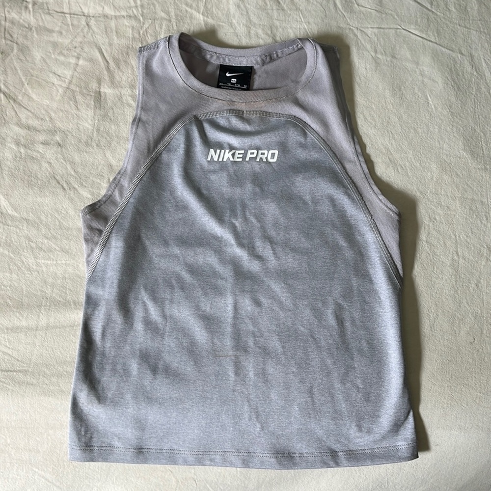 Nike Pro light grey crop workout top XS